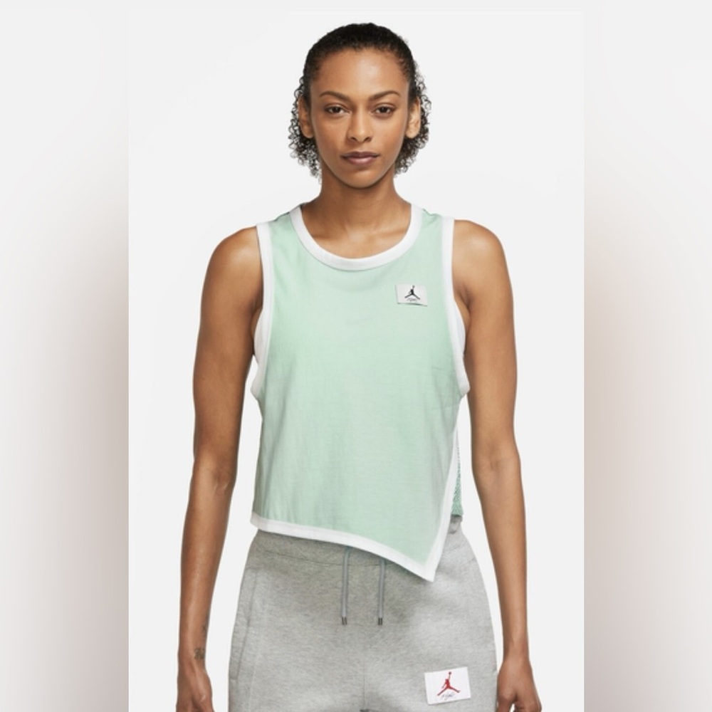 NWT. Jordan. Flight Essential Tank. Mint/White. size 2X.